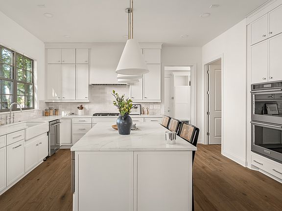 5th image of 2925 Torrence Trl