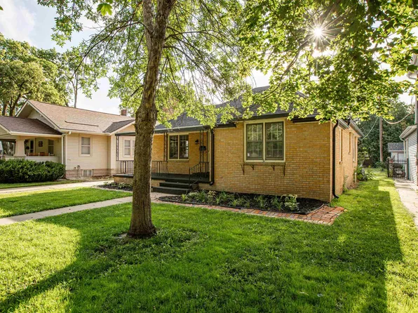 709 E 1st St, McCook, NE 69001