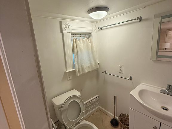 5th image of 632 Hayes St #A