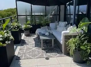 365 Beech Ave #515, Toronto, ON M4E0C2