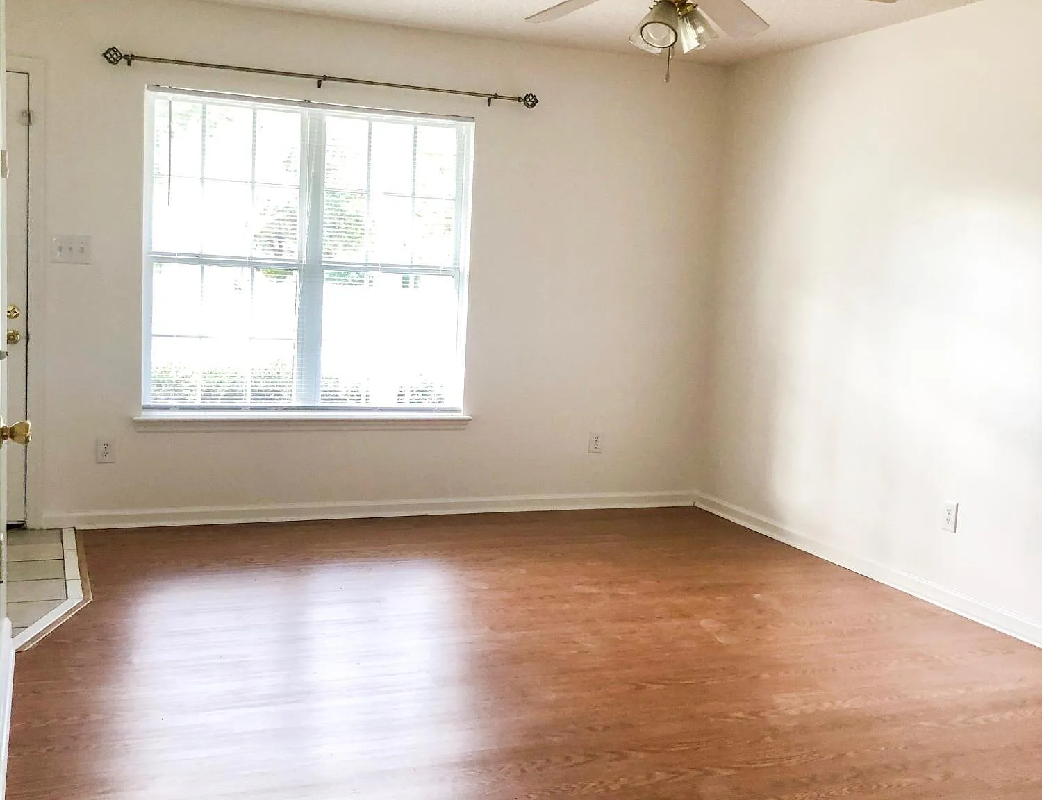 2 bed, 2.5 bath, $1,100 — Photo 4