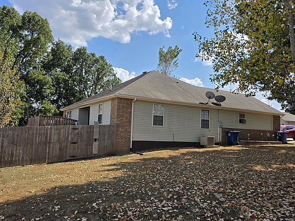 5th image of 1704 Rosewood Road