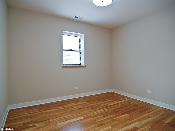 5th image of 6227 N Hermitage Ave APT 2W