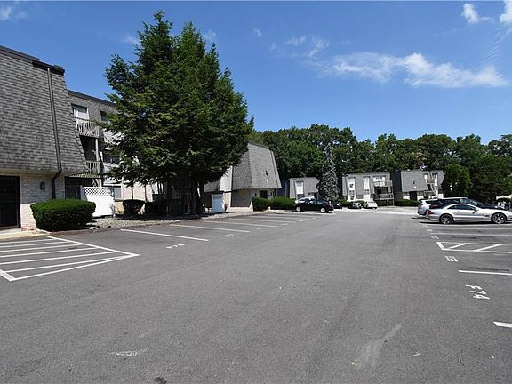 2nd image of 1560 Douglas Ave APT F72