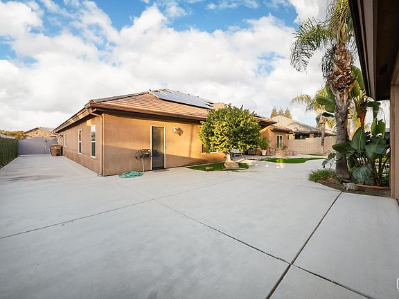 3rd image of 13603 Monarch Palm Ave