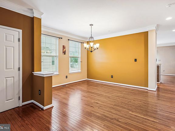 4th image of 43651 Wild Iris St