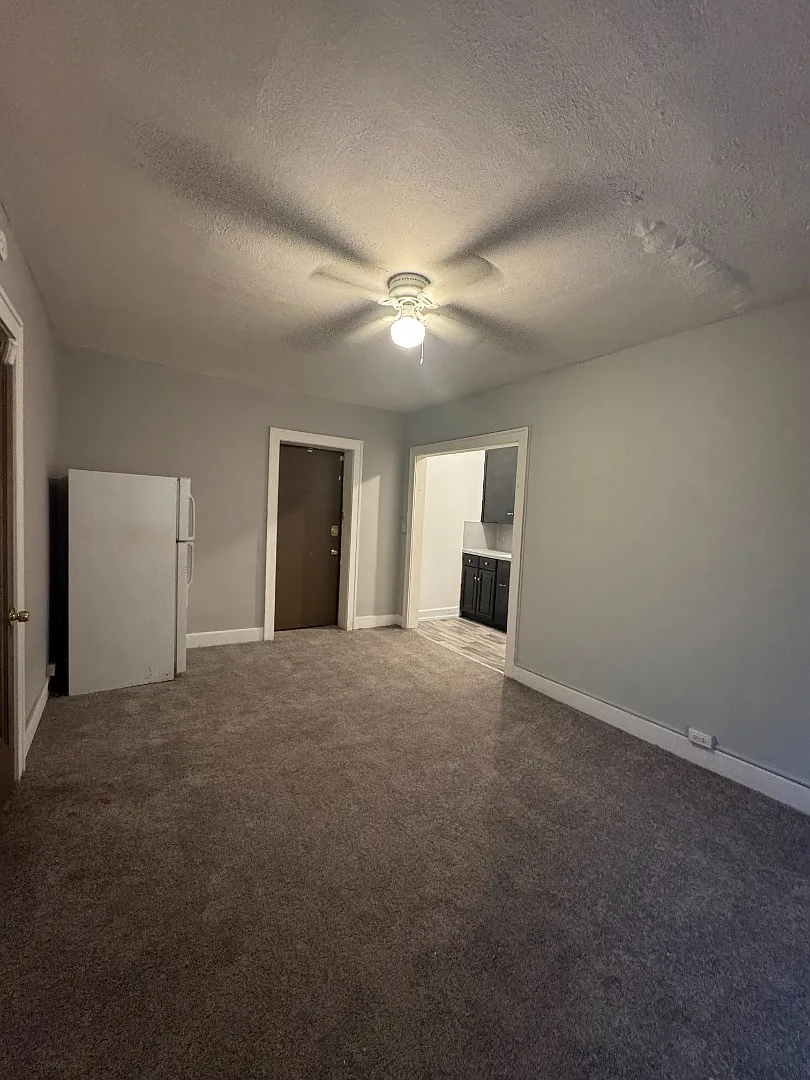 Cozy Studio Retreat in Toledo Affordable Comfort at 700 Spencer St — Photo 1