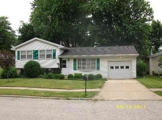 1817 Hoover Dr, Normal, IL 61761