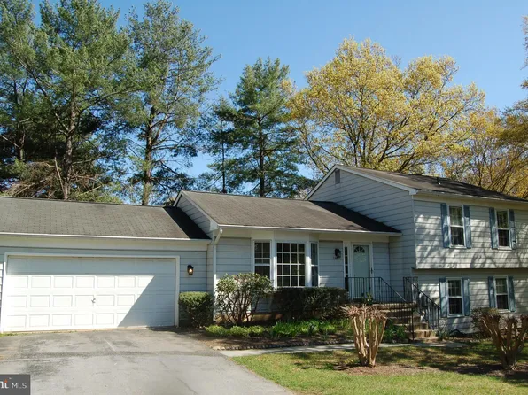 13821 Wisteria Dr, Germantown, MD 20874