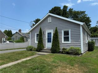 53 Center Ave, Middletown, RI 02842
