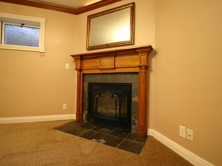4833 Meredeth St — Photo 35