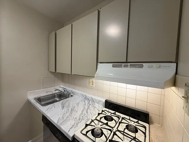 1021 Arlington Blvd #408 — Photo 12