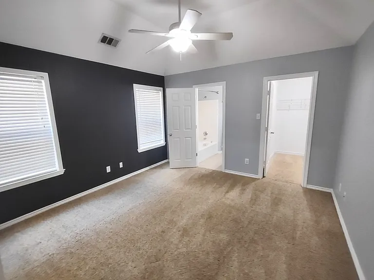 8929 Holliday Ln — Photo 19