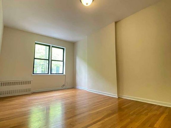 2nd image of 211 E 89th St #C66