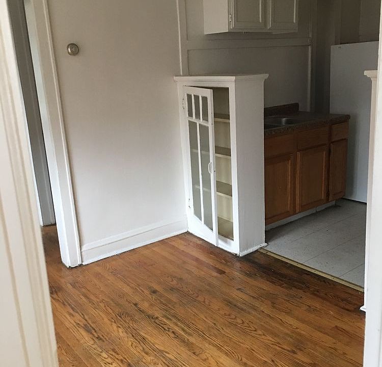 2nd image of 647 N Austin Blvd