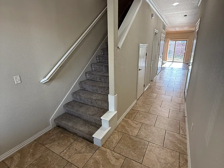 2734 W Kilimanjaro Way — Photo 3