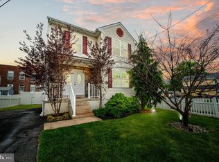 609 Folsom Ave, Folsom, PA 19033