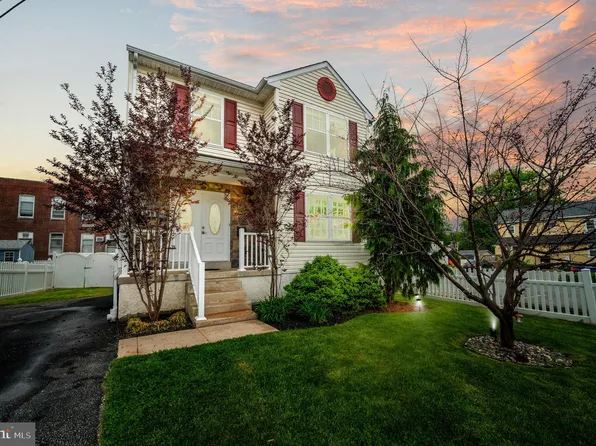 609 Folsom Ave, Folsom, PA 19033