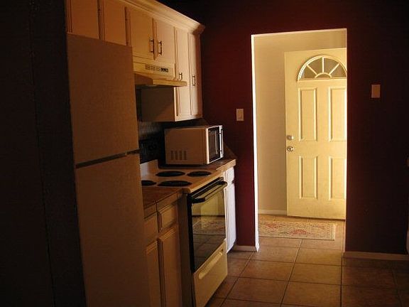 4th image of 1618 W 23rd St