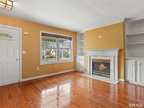 3rd image of 39 Coram Road APT 1