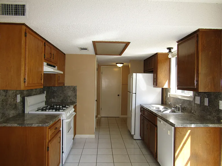 7001 Winedale Dr — Photo 13