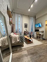 Rented by MOTION New York