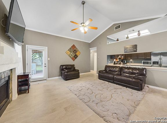 3rd image of 13114 Maple Park Dr