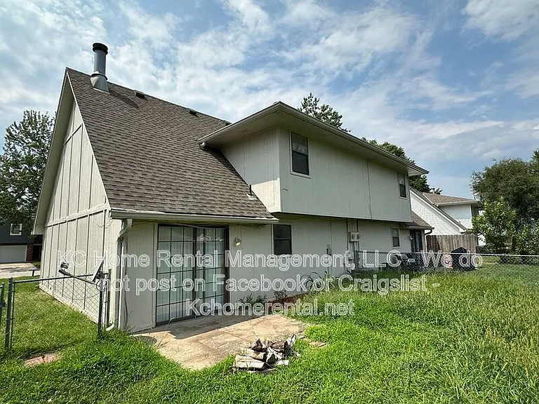 900 NW 36th Street Ter — Photo 26