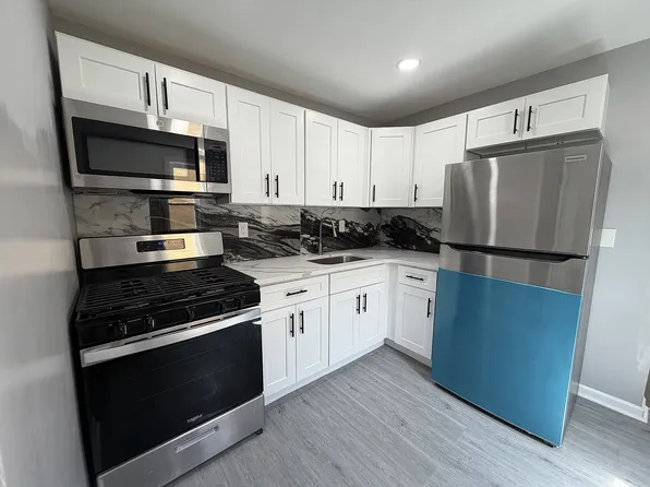 10 Cedar Aly, Phillipsburg, NJ 08865