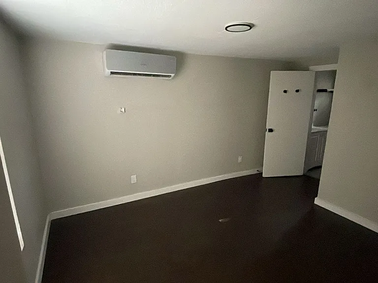 235 Gabriel #4 — Photo 9