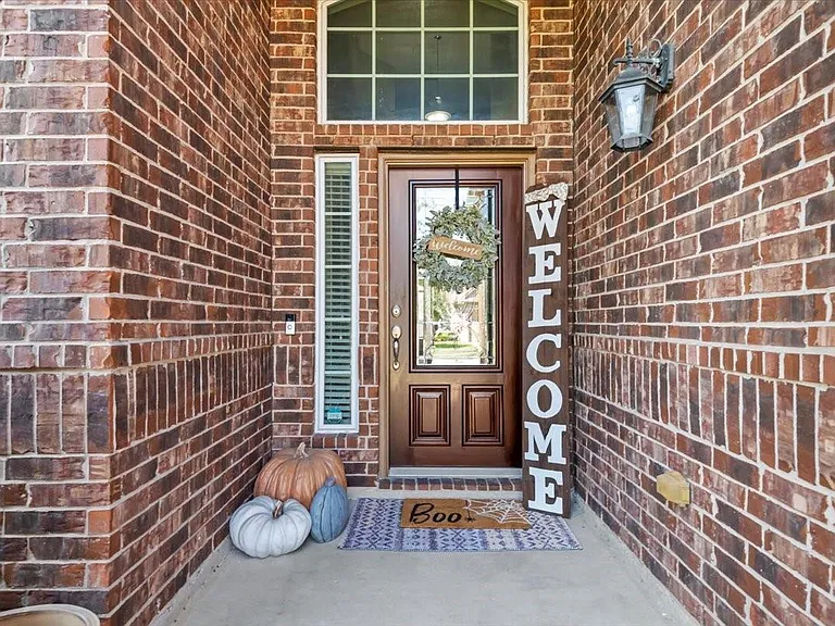 16319 Denise Terrace Dr — Photo 8
