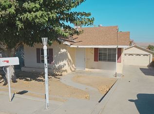 708 Philippine St, Taft, CA 93268