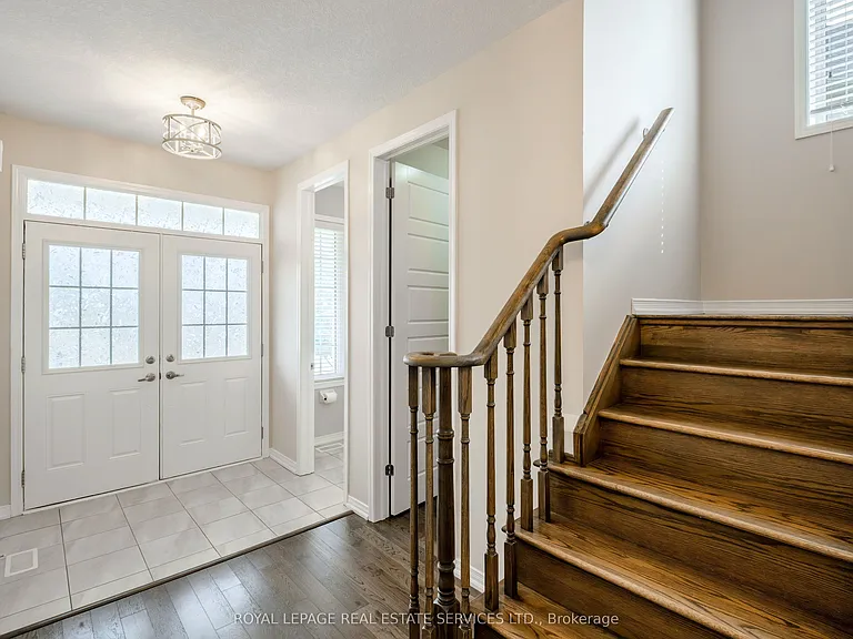 152 Munro Cir — Photo 9