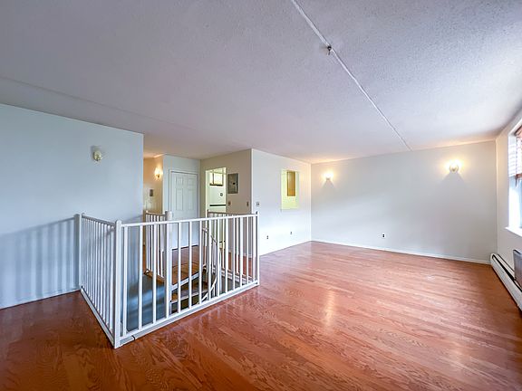 3rd image of 233 W 121st St APT 2