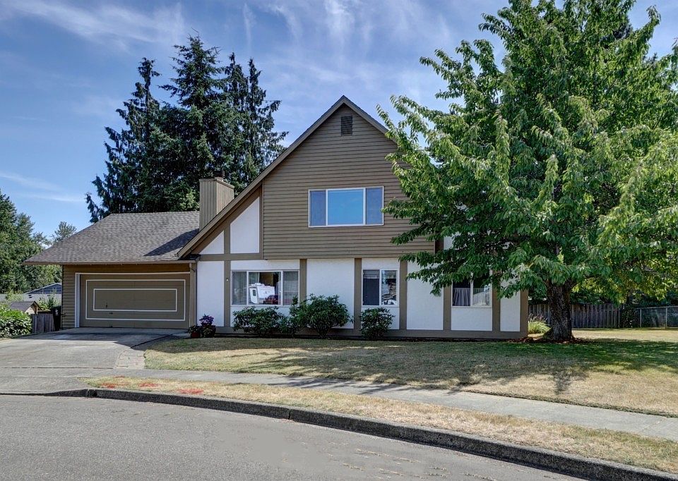 1st image of 1906 66th Ave NE