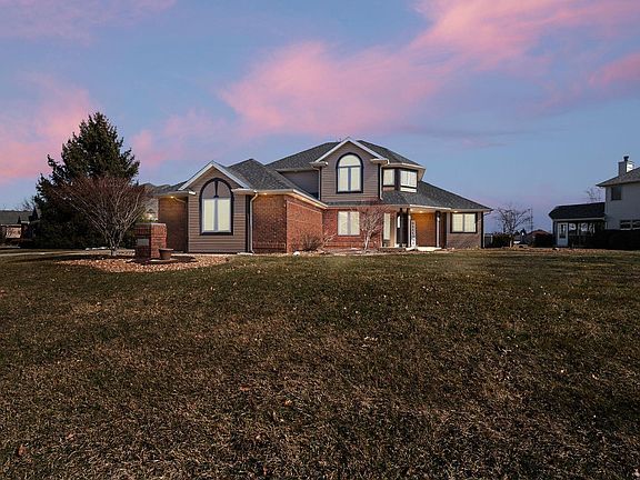 3rd image of 6810 Hawksnest Trl