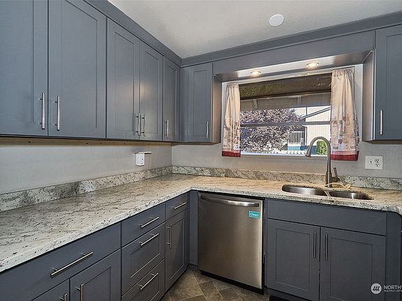4th image of 3435 Auburn Way S #46E