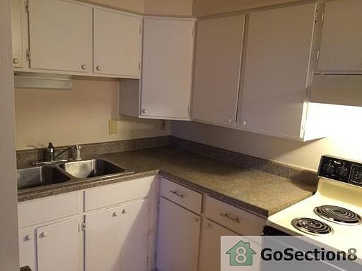 4th image of 4160 Shore Dr APT 9