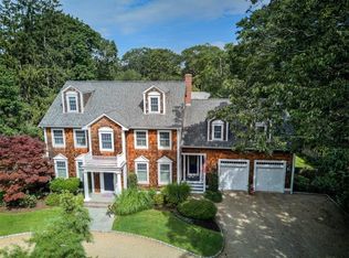 80 Governor Bradford Dr, Barrington, RI 02806