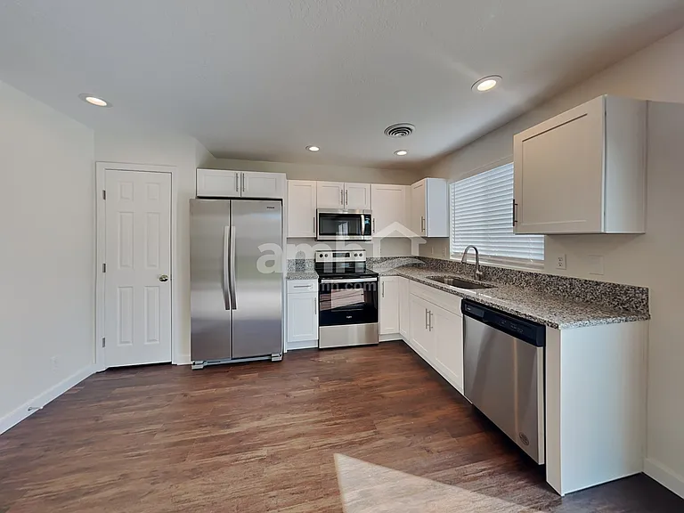 19735 Susquehanna Way — Photo 3