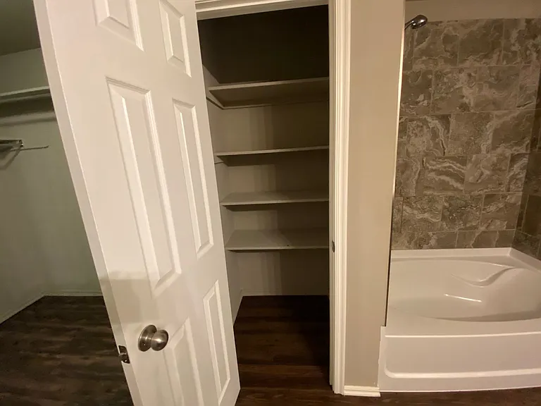 4517 Hunter Blvd — Photo 20