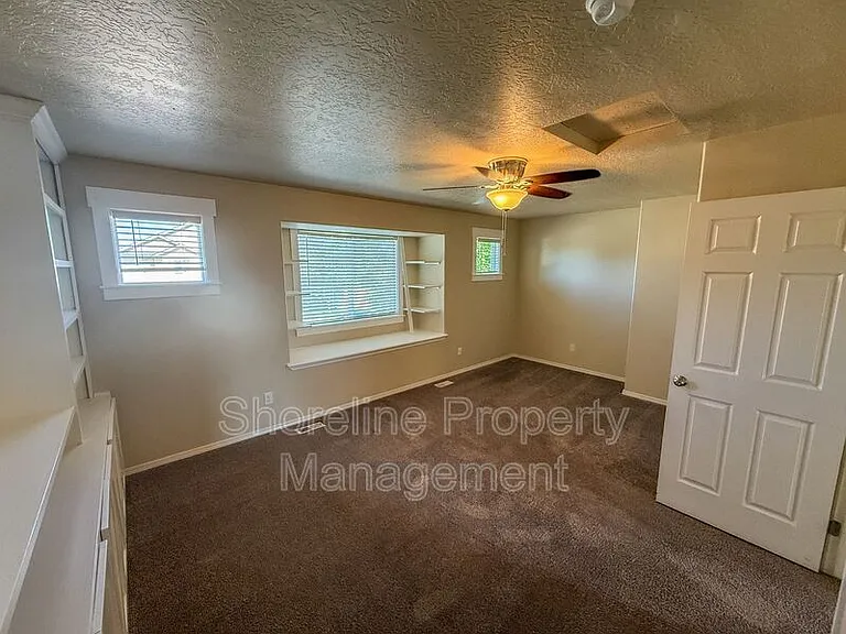 3420 N Oakstone Ave — Photo 39