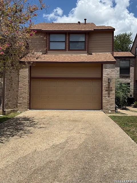 3 bed, 2.5 bath, 1568 sqft, $1,795 — Photo 1