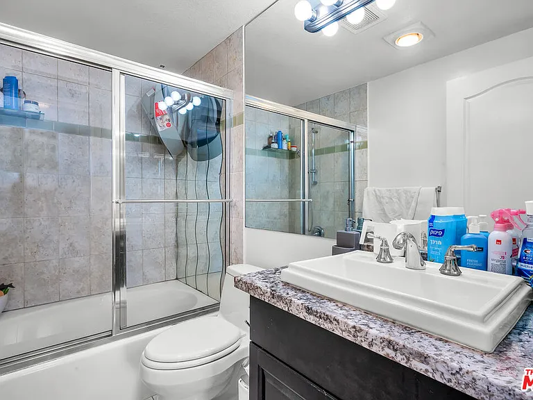 1481 S Shenandoah St #101 — Photo 6
