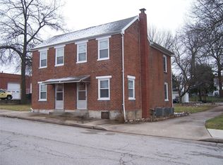 210 W 3rd St, Waterloo, IL 62298