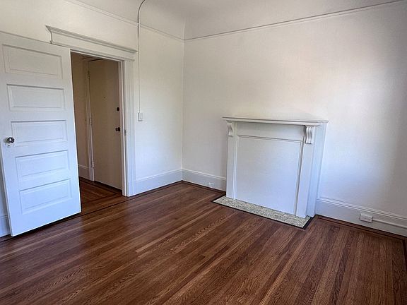 5th image of 619 Frederick St APT 3