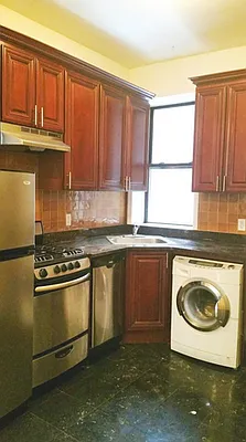 Rented by Mdrn Residential | media 40