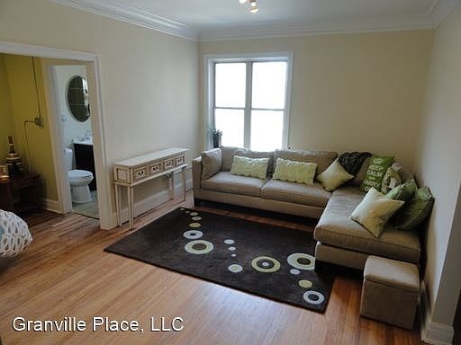 4th image of 1204 W Granville Ave #6257565
