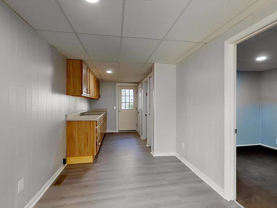 1st image of 5 Church St #C