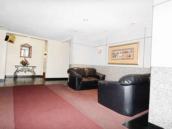 3rd image of 1841 Central Park Ave APT Lf